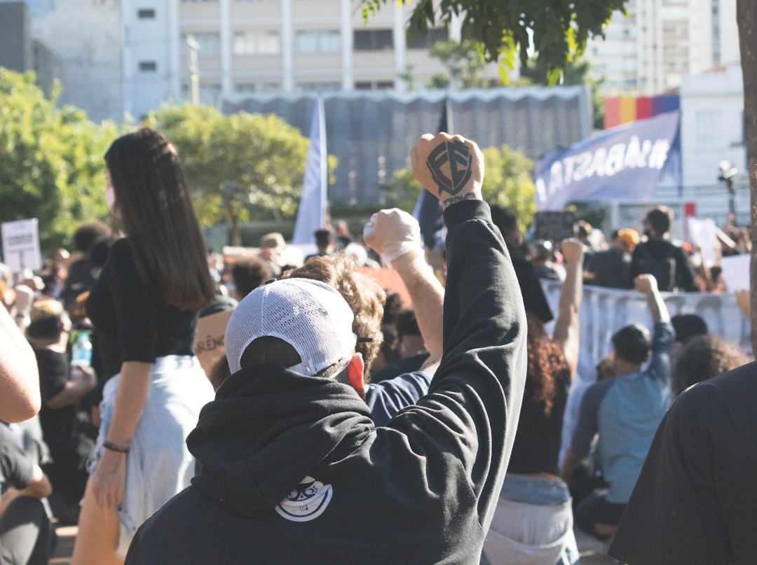 découvrez notre manifeste : une déclaration forte de nos valeurs, engagements et visions pour un avenir meilleur. rejoignez-nous dans notre quête de changement positif et d'inspiration collective.