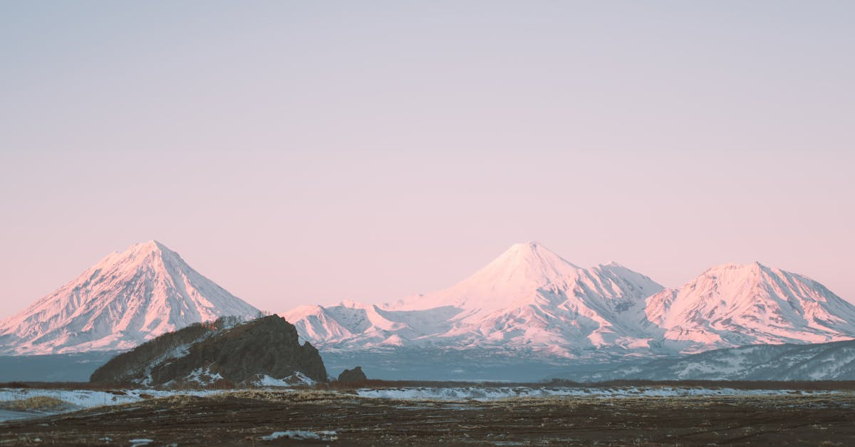 découvrez la richesse et la diversité de la russie, un pays aux paysages époustouflants, à l'histoire riche et à la culture vibrante. explorez ses grandes métropoles, ses merveilles naturelles et son patrimoine unique.