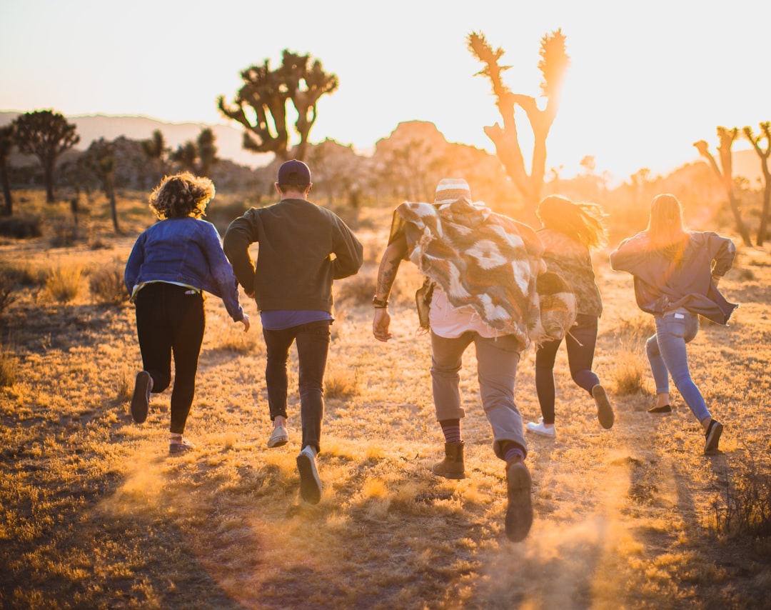 découvrez comment le community mutual améliore la solidarité et l'entraide au sein des communautés. explorez nos initiatives, services et projets pour renforcer les liens sociaux et favoriser le bien-être collectif.